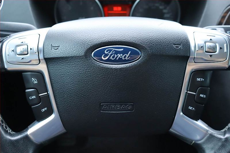 Ford Mondeo (2009) 1.8 TDCi, servisované - fotka 17 z 19