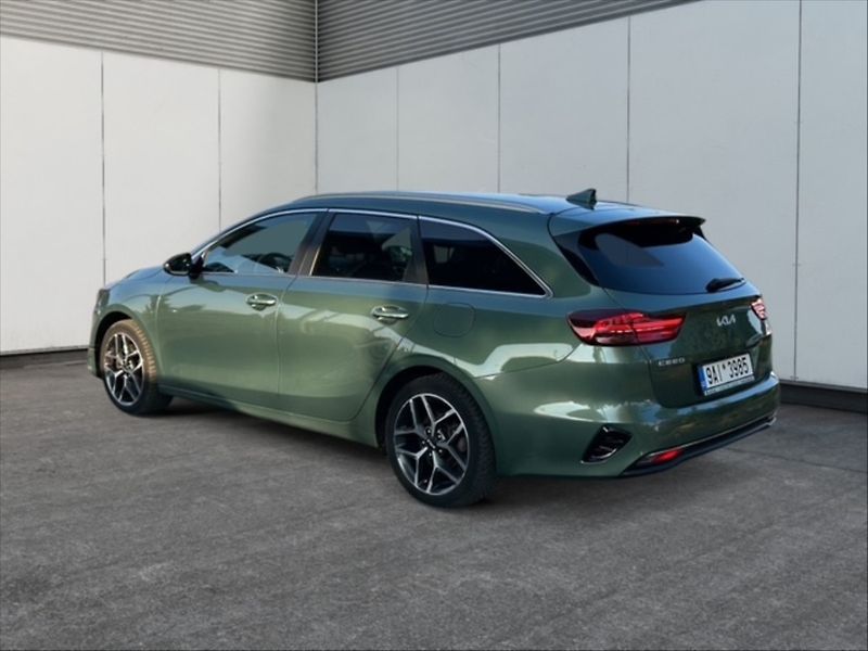 Kia Ceed 1,5 T-GDI 118 Top - fotka 4 z 10