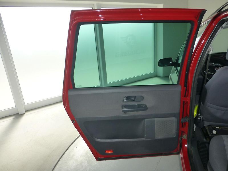 Seat Alhambra (2004) 1,9TDI**VYHŘ.S*ALU*TAŽNÉ*7MÍS - fotka 12 z 23