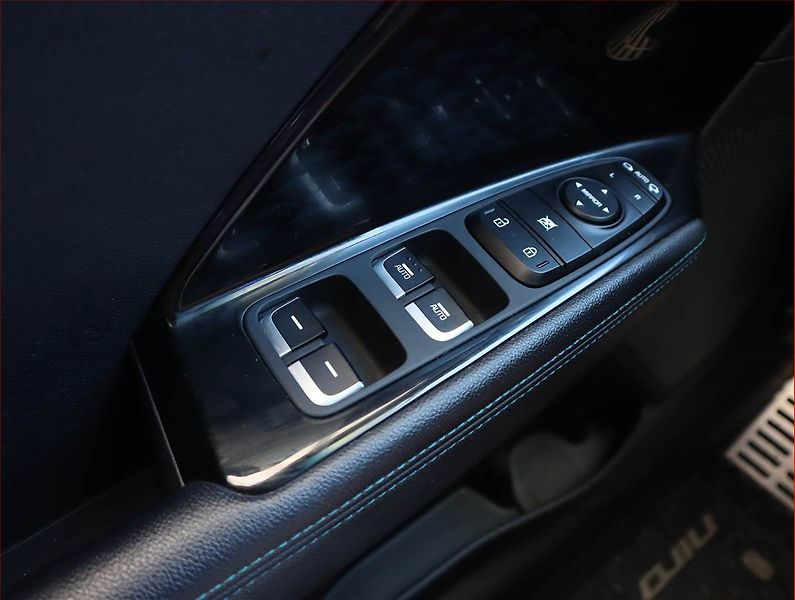 Kia e-Niro (2022) 64 kWh - fotka 18 z 21