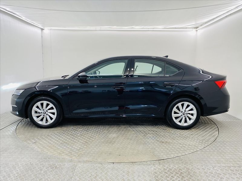 Škoda Octavia 1,5 TSI 110kW Selection - fotka 3 z 25
