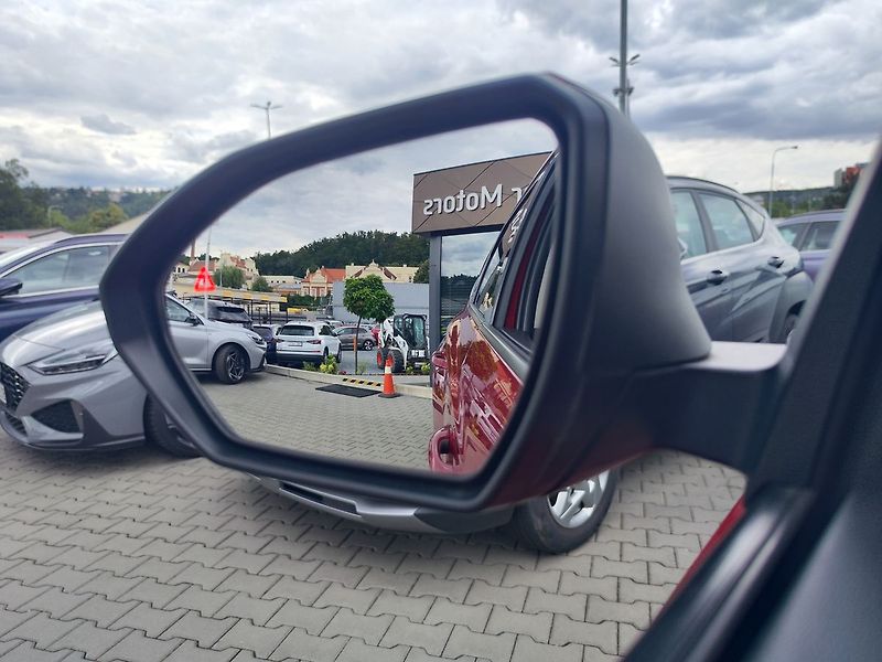 Hyundai Tucson 1.6 T-GDI/110kW Smart Navi 4x4 - fotka 16 z 41