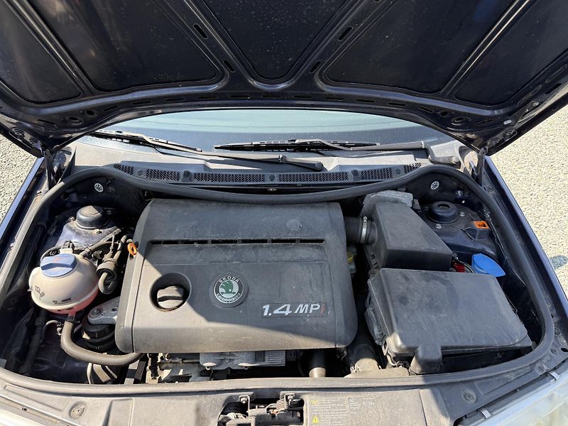 Škoda Fabia 1.4 MPI KLIMA - fotka 13 z 13