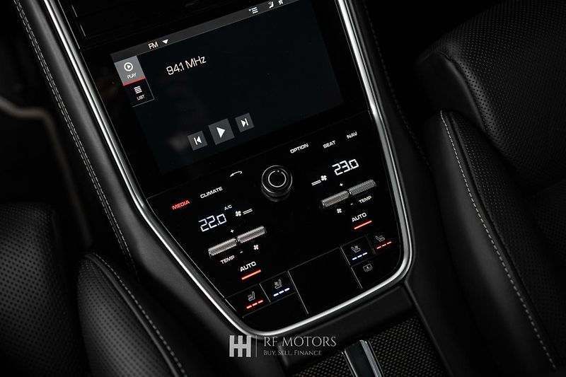 Porsche Panamera (2020) Turbo S E-Hybrid - fotka 48 z 55