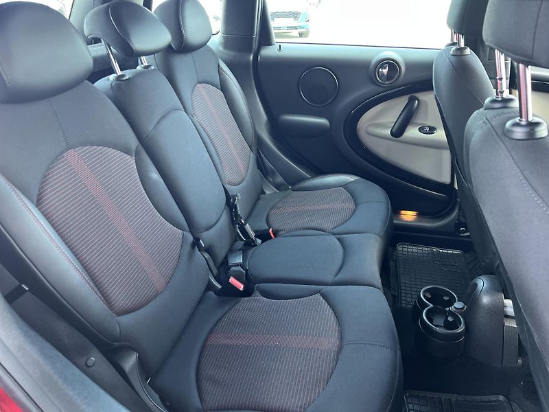 Mini Countryman Cooper S 140kw 4x4 AUTOMAT ČR - fotka 27 z 39