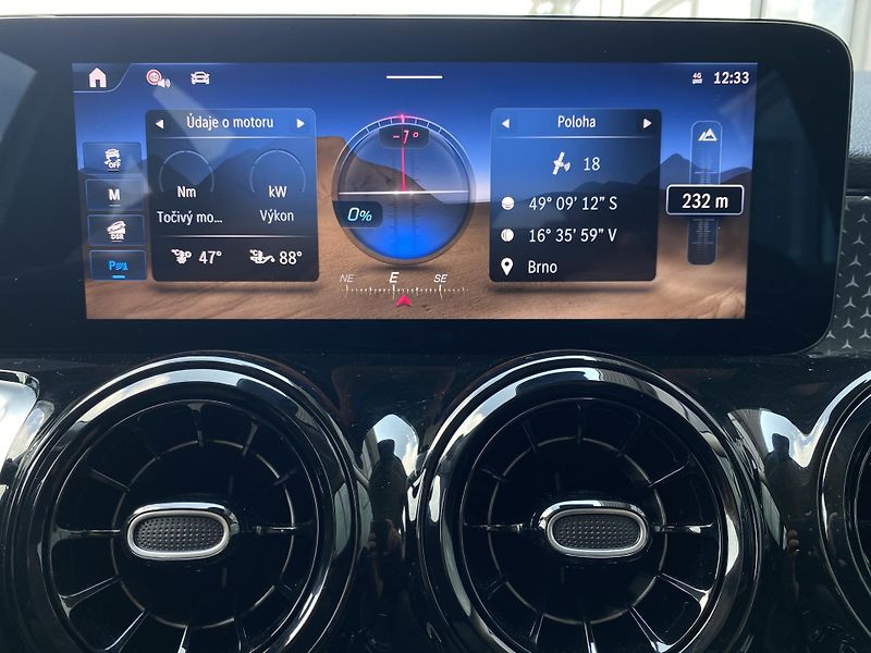 Mercedes-Benz GLB GLB 220 4M Advanced - fotka 21 z 28