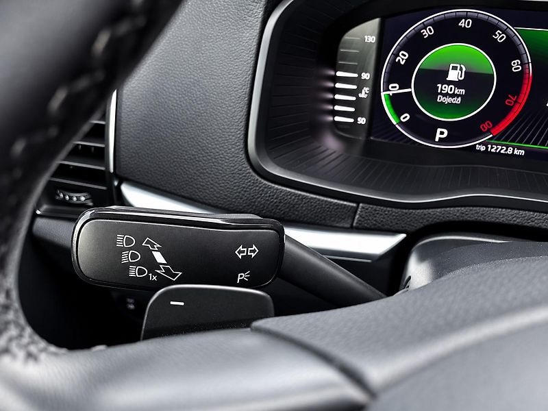 Škoda Karoq (2020) 1.5 TSI 110 kW DSG STYLE - fotka 17 z 41