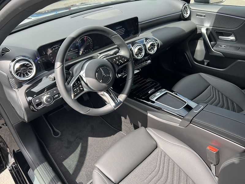 Mercedes-Benz Třídy A 250e s hybridní technologií EQ - fotka 9 z 23