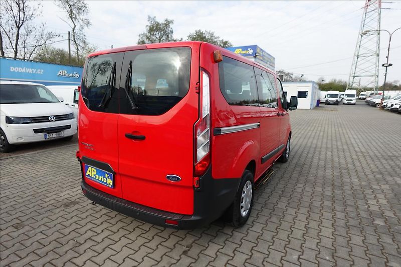 Ford Transit Custom 2,0 TDCi  L1H1 BUS KLIMA SERVI - fotka 9 z 41