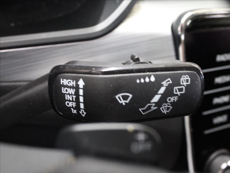 Škoda Superb 2,0 TDI DSG LED 1.majitel - fotka 21 z 37