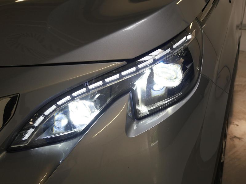 Peugeot 5008 - fotka 9 z 26