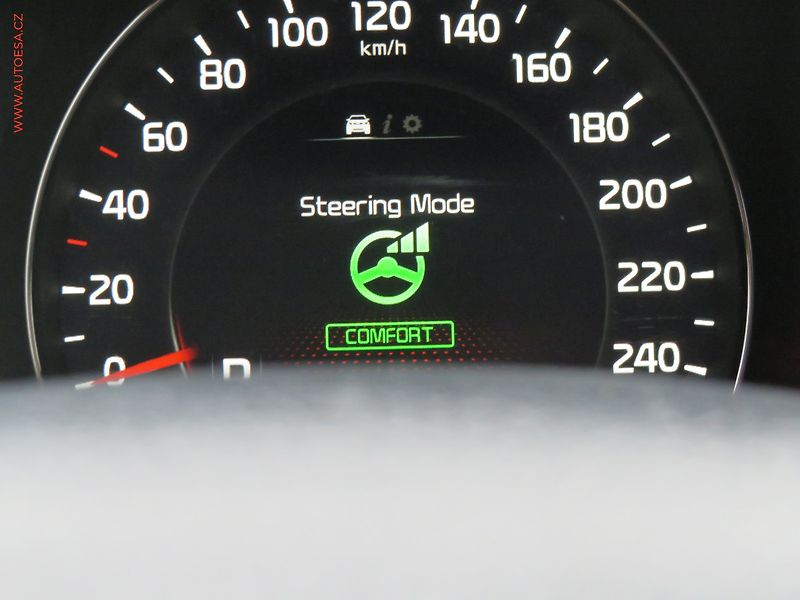 Kia Sorento (2015) 2.2CRDi, 2.maj,ČR, AT - fotka 18 z 28