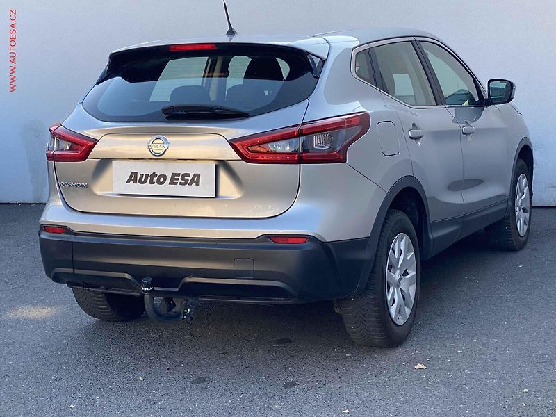 Nissan Qashqai (2017) 1.5dCi, Visia, TZ - fotka 4 z 15