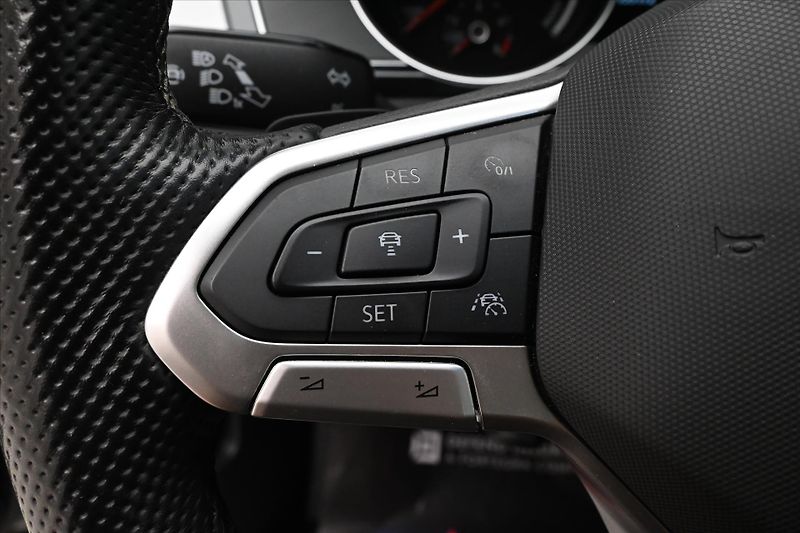 Volkswagen Passat 1,4 GTE TSI 160kW DSG Záruka a - fotka 24 z 33
