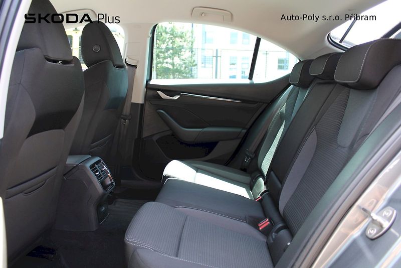 Škoda Octavia (2024) Selection 1.5TSI / 110kW 6°MP - fotka 21 z 24