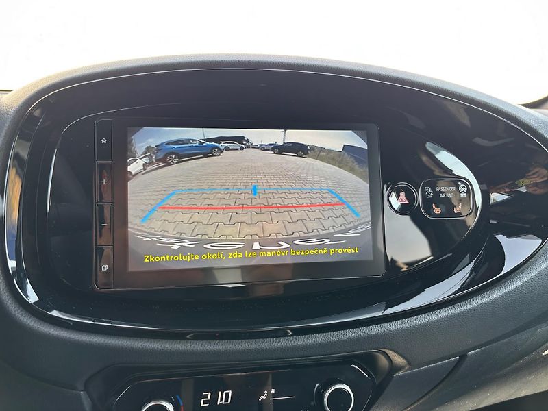 Toyota Aygo 1.0 VVT-i X-play Style AT - fotka 20 z 26