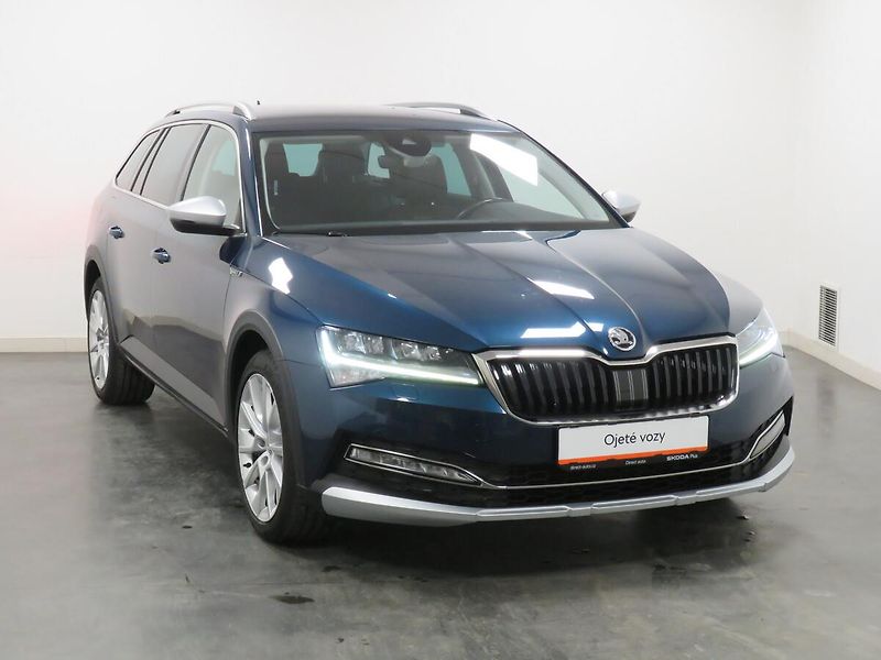 Škoda Superb - fotka 8 z 25