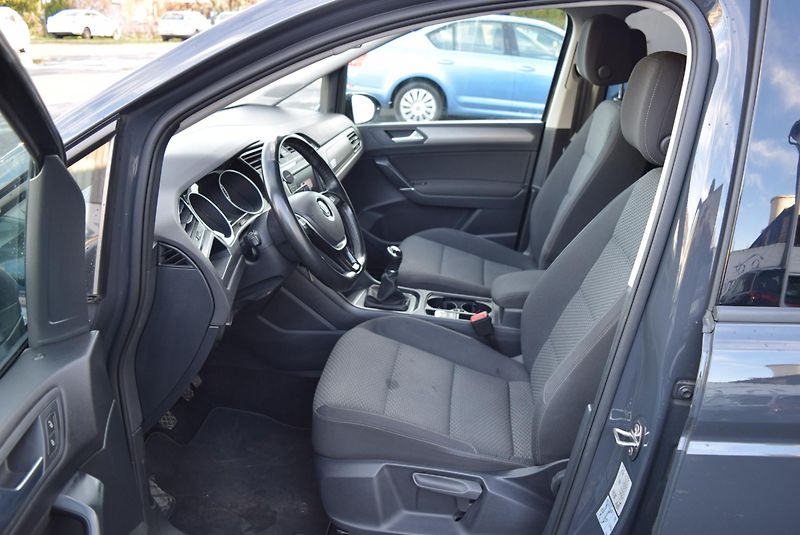 Volkswagen Touran (2017) 1.4TSI 110kw COMFORTLINE WEBAS - fotka 20 z 44