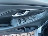 Hyundai i30 1,0 T-GDi, DCT Smart - náhled 12