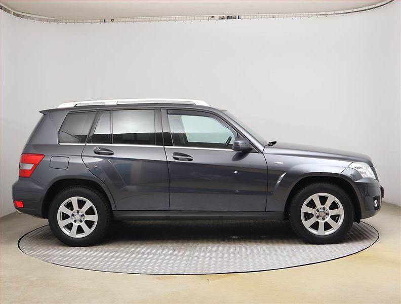 Mercedes-Benz GLK (2011) 200 CDI, Kůže, Park. senzory - fotka 6 z 20