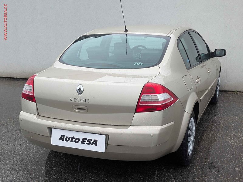 Renault Mégane (2008) 1.6 16V, ČR, AC, park.asist - fotka 4 z 14