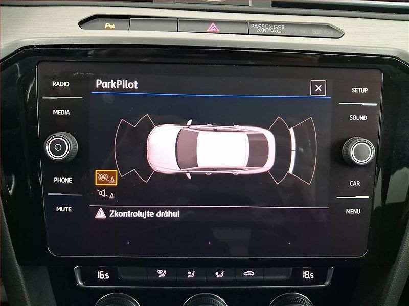 Volkswagen Arteon (2018) 1.5 TSI, Tempomat - fotka 20 z 21