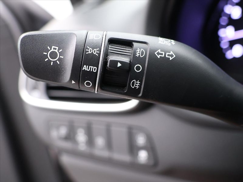 Hyundai i30 1,5 T-GDI Mild Hyb Comfort - fotka 17 z 32