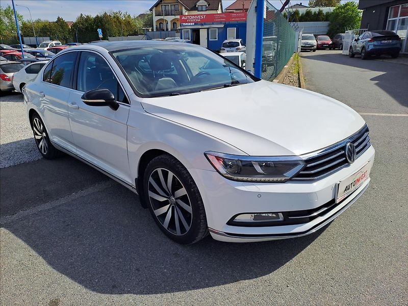 Volkswagen Passat 2,0 TSI 162 kW - fotka 2 z 17