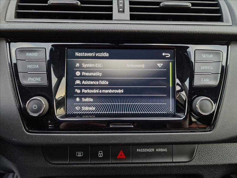 Škoda Fabia 1.0 TSI 70kW Combi Tour,1.Maj - fotka 29 z 47