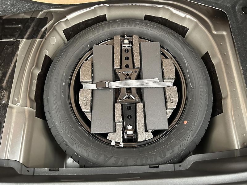 Škoda Kamiq 1.0 TSI Selection - fotka 26 z 28