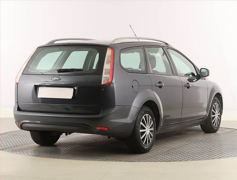 Ford Focus (2009) 1.6 16V, nová STK, CZ doklady - fotka 5 z 14
