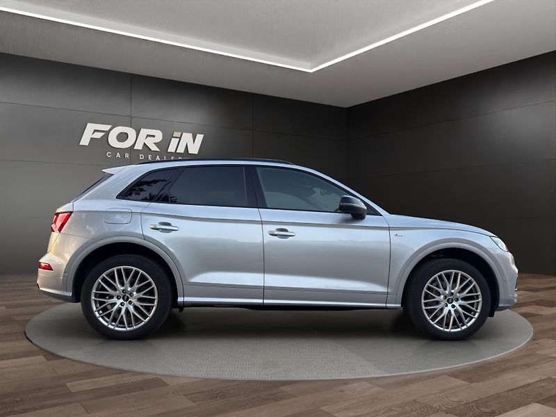 Audi Q5 (2019) S-LINE 40TDI OPTIK TAŽNÉ - fotka 7 z 27