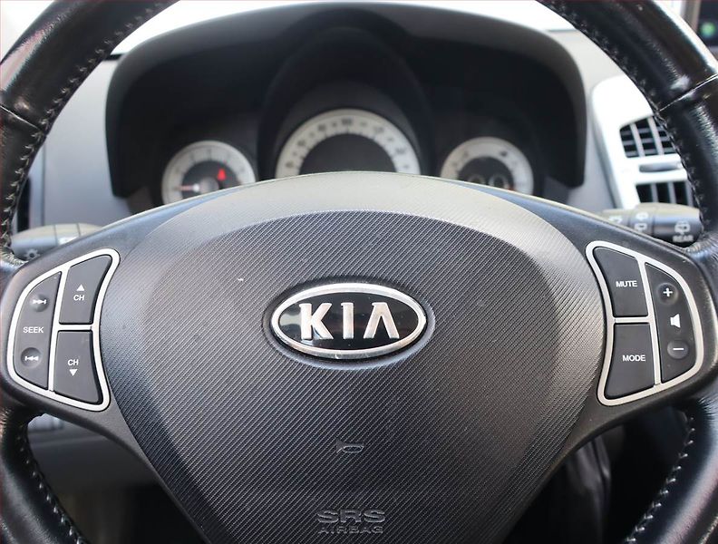 Kia Ceed (2008) 1.4 CVVT, Serv.kniha - fotka 15 z 15