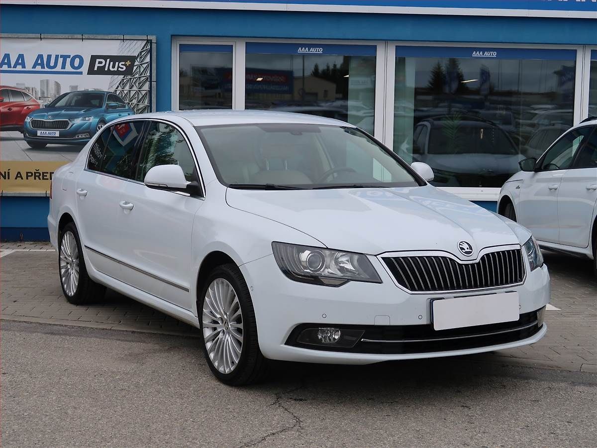 Škoda Superb 2.0 TDI, Bi-Xenony, Tempomat