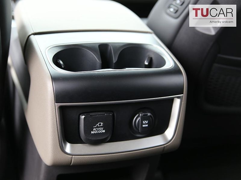 Kia Carnival (2025) 3.5 V6 Benzín Automat 8 Míst  - fotka 35 z 45