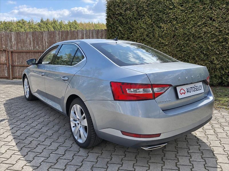Škoda Superb 2,0 TSi 4x4 DSG STYLE nové ČR - fotka 2 z 9