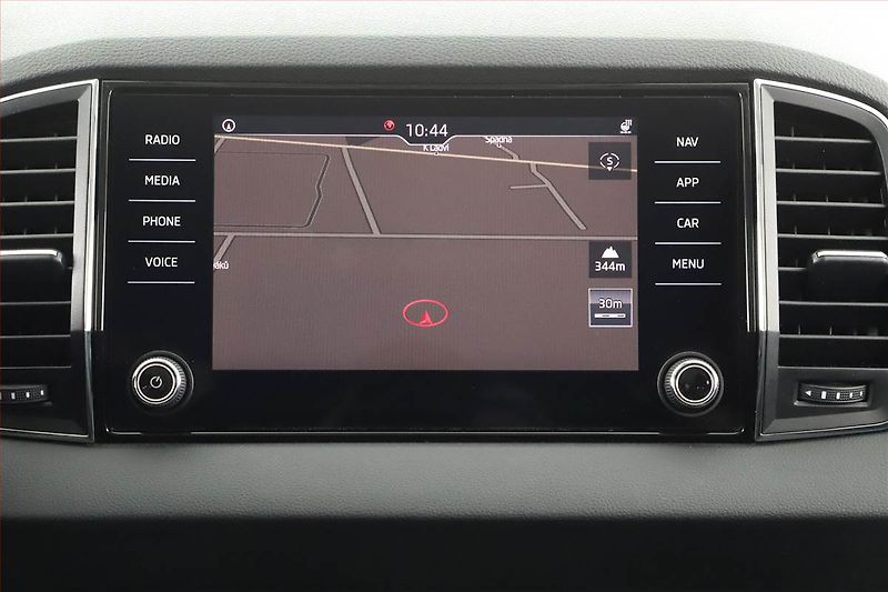 Škoda Karoq (2019) 1.6 TDI, Automat, Navi - fotka 16 z 18