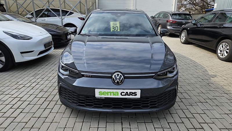 Volkswagen Golf (2023) GTI 2.0TSI 180kW DSG - fotka 3 z 36