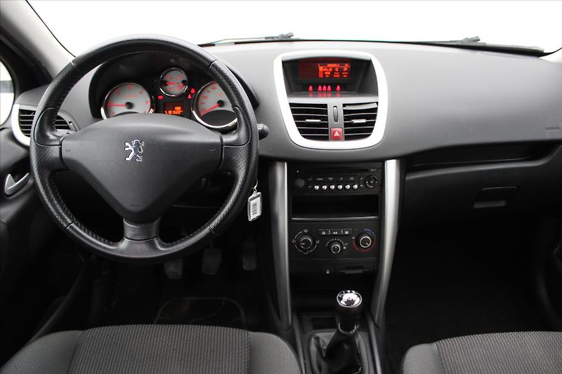 Peugeot 207 1.6 HDI 68kW 1.MAJITEL ČR - fotka 13 z 18