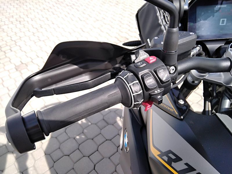 BMW (2020) R 1250 GS - fotka 11 z 17