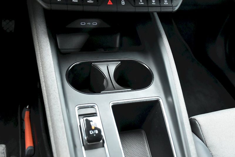 Škoda Enyaq (2021) 60 132kW - fotka 21 z 34