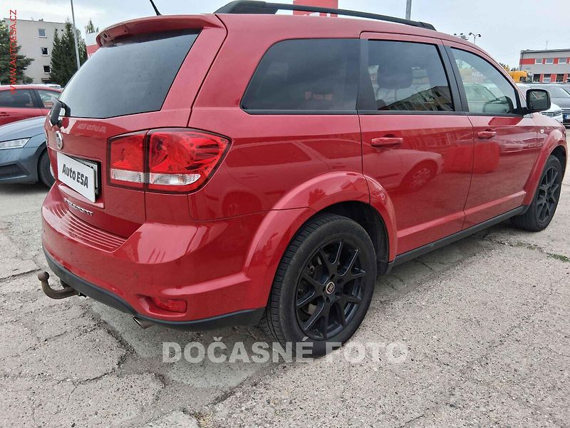 Fiat Freemont (2014) 2.0 Multijet 4x4, 7míst, AT - fotka 2 z 3