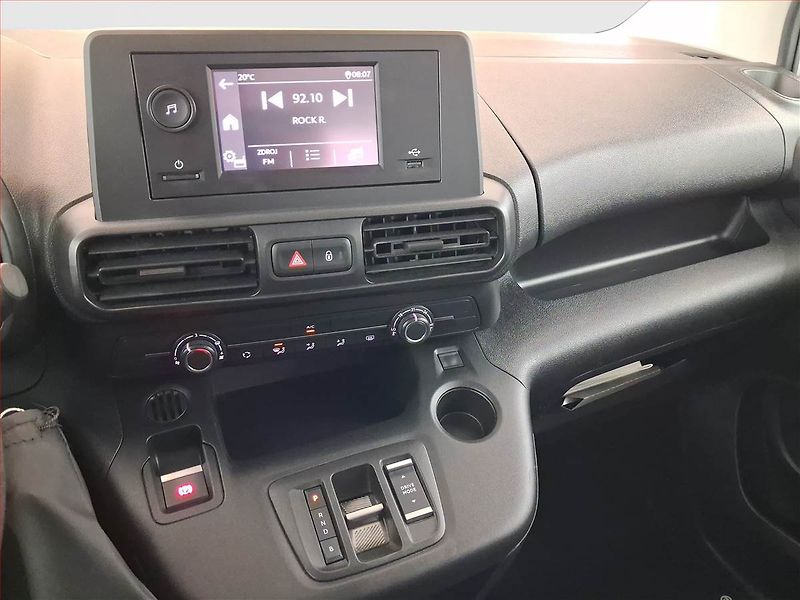 Opel Combo (2022) Electric 50kWh, SoH 100% - fotka 12 z 19