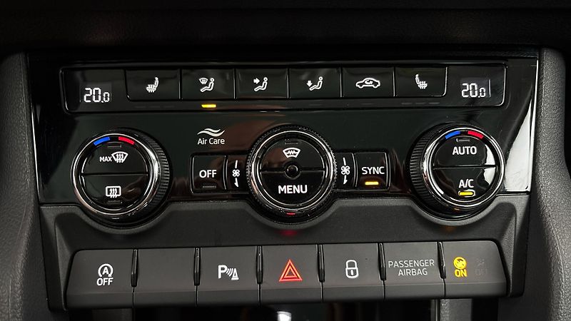 Škoda Karoq 2.0 TDI DSG 4x4 Style - fotka 13 z 29
