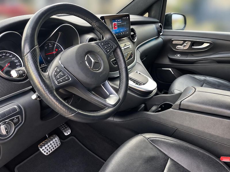 Mercedes-Benz Třídy V (2021) Mercedes-Benz V 300 d 4MATIC  - fotka 29 z 30
