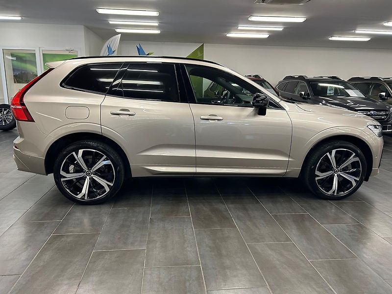 Volvo XC60 (2023) T8 AWD Ultimate+ DARK záruka - fotka 13 z 31