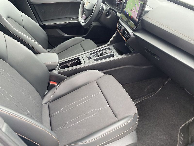 Cupra Formentor (2023) 1.5 TSI DSG - fotka 8 z 39