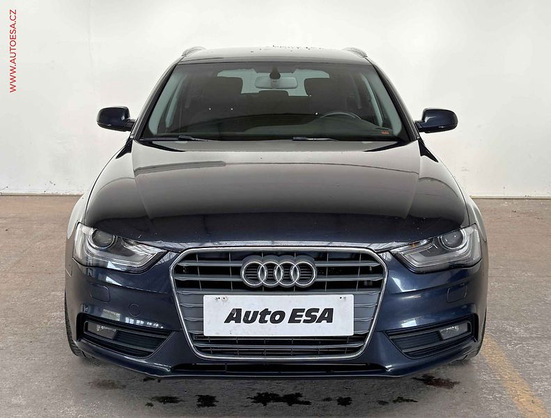 Audi A4 (2014) 2.0 TDi, AC, bixen - fotka 2 z 16