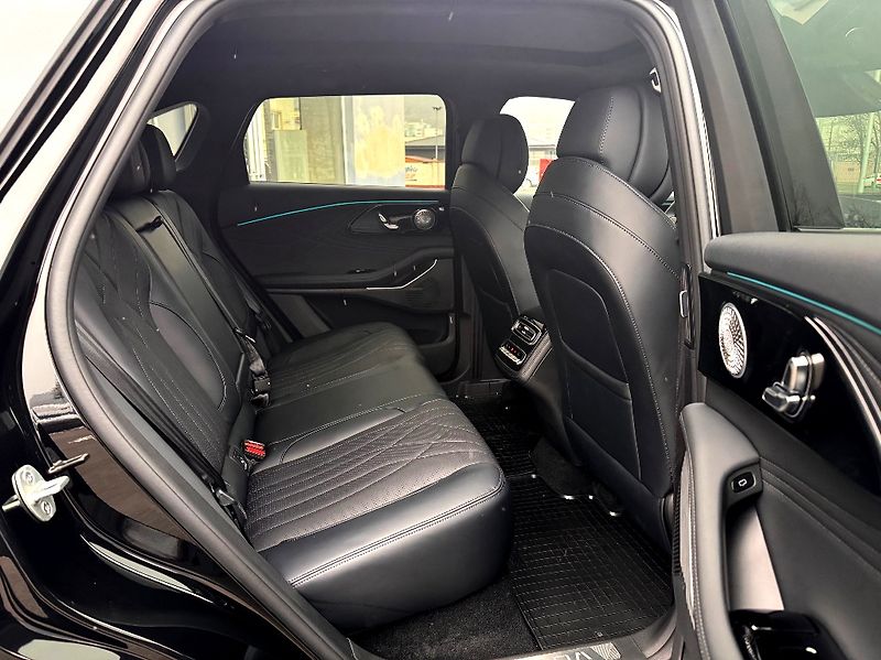 Omoda 9 (2026) SHS 1,5 TGI (537k) Premium - fotka 48 z 61