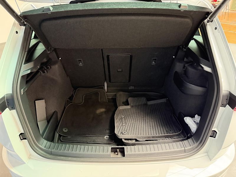 Škoda Karoq 1.5 TSI 110kW Sportline DSG - fotka 13 z 15
